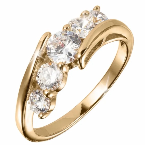 Luxurious Elegant Ring With 5 Round Brilliant Synthetic Zirconia Stones. - Picture 3 of 4